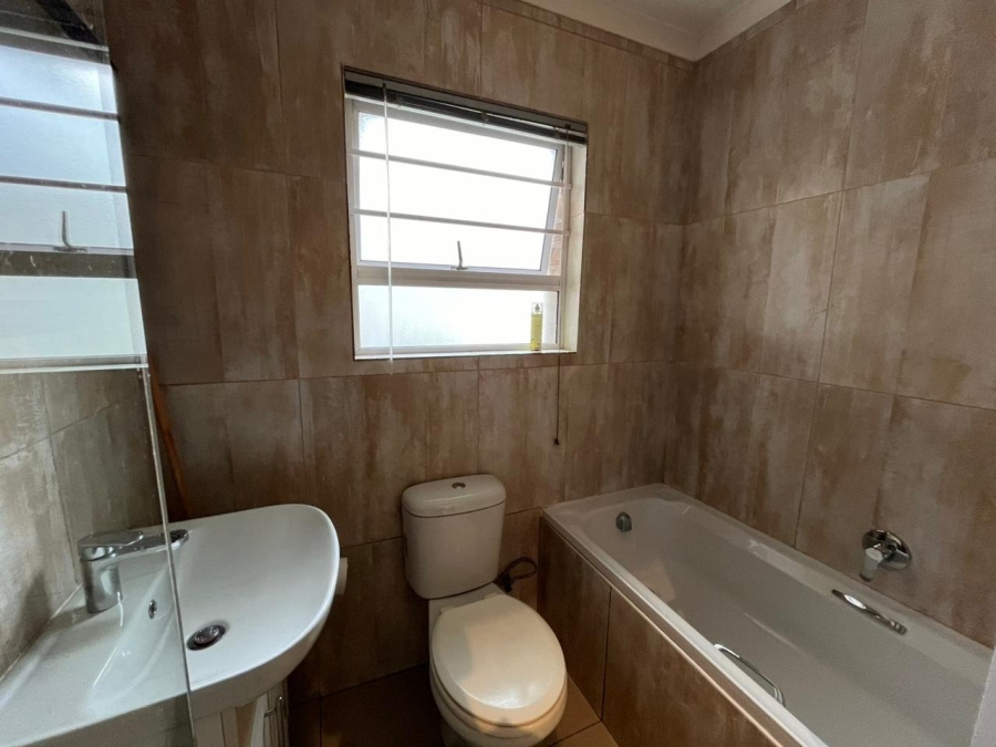 4 Bedroom Property for Sale in Malibu Village Western Cape